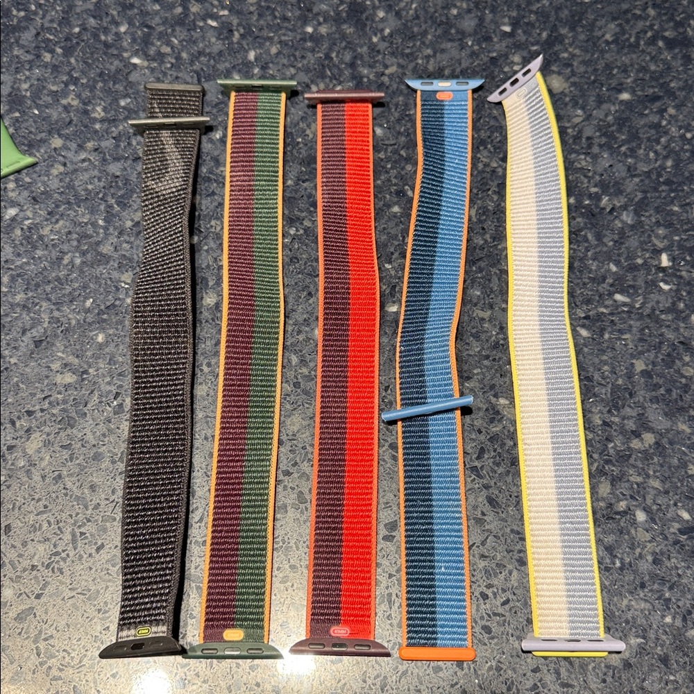 Bundle of 5 Apple Brand Sport Loops